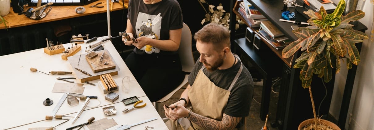 Creación de joyas con piedras preciosas