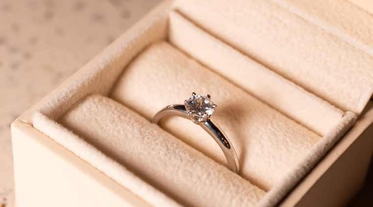 Restauración de joyas con diamantes Arelana
