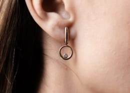 Creación de joyas con diamantes reciclados Arelana